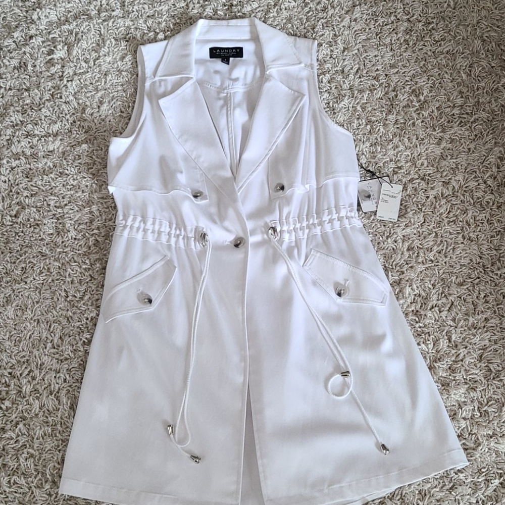 NWT Laundry white tunic top.